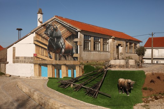 Confraria da Capeia entroniza novos confrades em&nbsp;Alfaiates